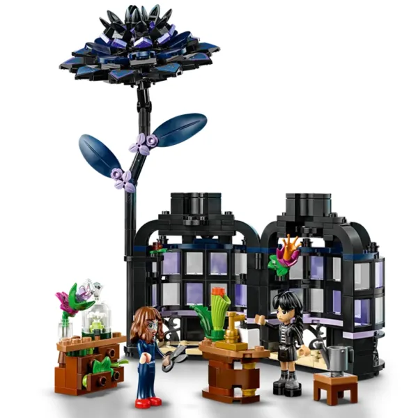 LEGO® Mercoledì: Genziana nera (76784) immagine 3