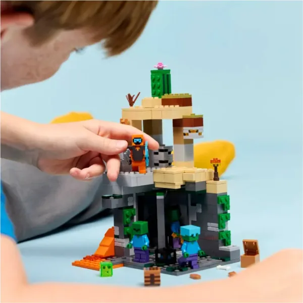 LEGO® Minecraft: Zombikazamata (21587) immagine 5