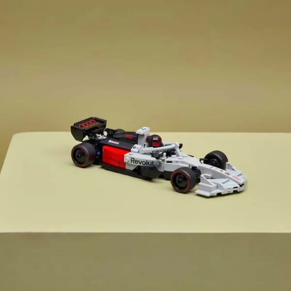 LEGO® Speed Champions: Audi Revolut F1® Team R26 auto da corsa (77259) immagine 6