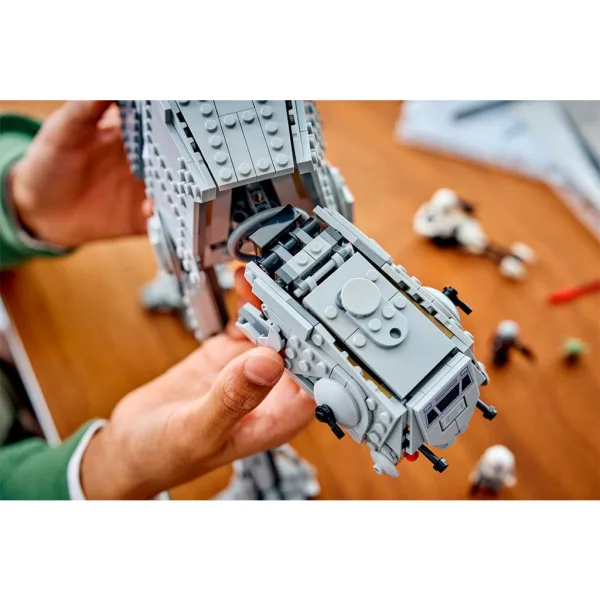 LEGO® Star Wars™: L'AT-AT™ dell'Impero Rinato con INT-4 immagine 13