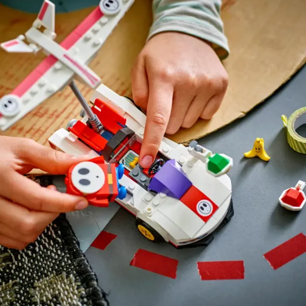 LEGO® Super Mario™: Mario Kart™ – Shy Guy e P-Wing (72045) immagine 7
