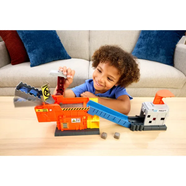 Matchbox A film: Smalley stazione di rifornimento set di gioco – Mattel immagine 2