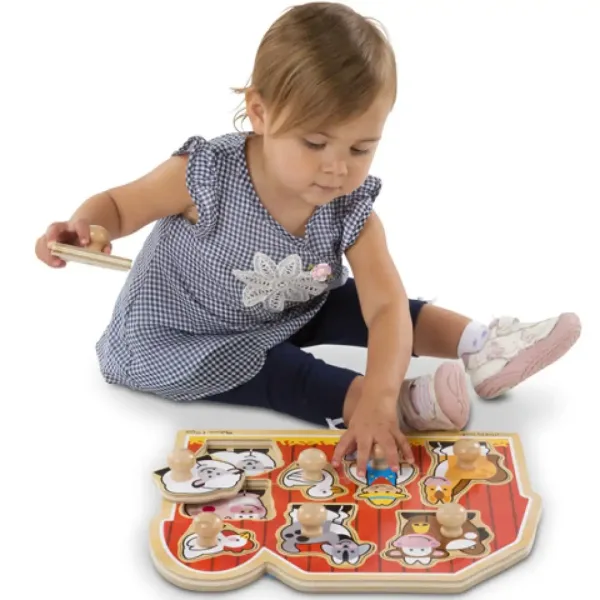 Puzzle a forma di fattoria con manico - Melissa & Doug immagine 2