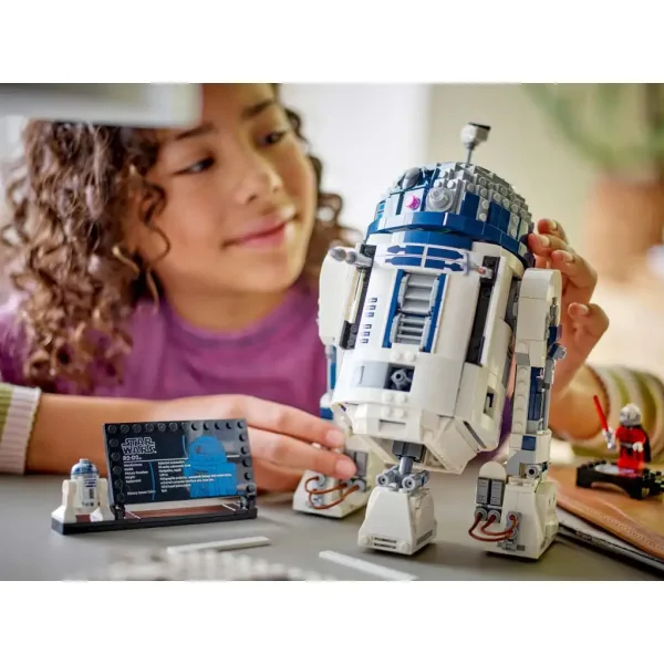 LEGO® Star Wars™: R2-D2™ (75379) immagine 3