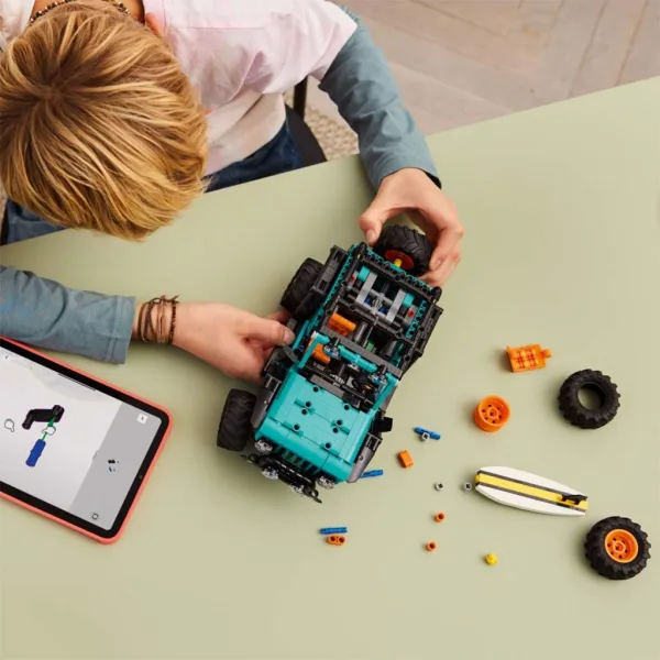 LEGO® Technic: Jeep® Wrangler Rubicon SUV (42227) immagine 5
