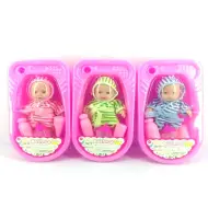 Bambino da bagno in vasca, con accessori in diverse varianti