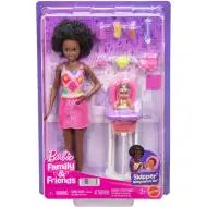 Bambola Barbie con vestito rosa, set da babysitter - Mattel
