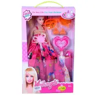 Bambola alla moda con accessori
