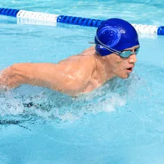 Bestway: Cuffia da nuoto in tessuto Sleek N Stretch Premium™ dai 14 anni in su immagine 6