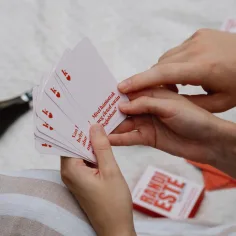 Contorno: Serata d’Incontri — Gioco di carte per conversare durante i primi appuntamenti immagine 2