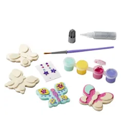 Creazione di magneti a forma di farfalla in legno - Melissa & Doug immagine 2