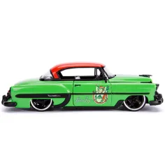 DC Comics: Figura di Poison Ivy e modello di auto in metallo Chevy Bel Air del 1953 in scala 1/24 - Simba Toys immagine 3