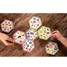 Gioco da tavolo Dobble Connect immagine 3