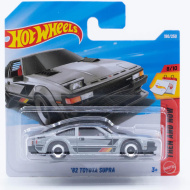 Hot Wheels: Toyota Supra 82 macchinina 1/64 - Mattel