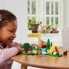 LEGO® Animal Crossing™: Avventure allaperto di Bunnie (77047) immagine 3