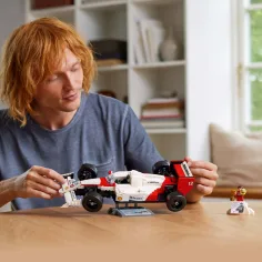 LEGO® Icons: McLaren MP4/4 e Ayrton Senna (10330) immagine 7