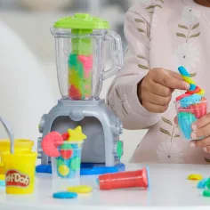Play-Doh: Frullatore Swirlin Smoothies con 5 vasetti di pasta modellabile 198g immagine 4