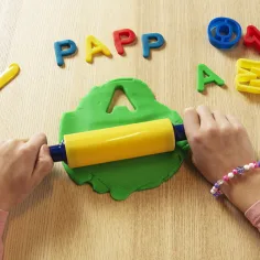 PlayBox: Set di 4 paste modellabili colorate immagine 2