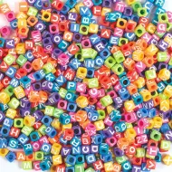 PlayBox: Set di perline colorate con lettere 300 pezzi 7x7x7mm