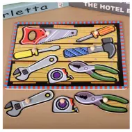 Puzzle in legno con attrezzi