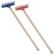 Rastrello in metallo con manico in legno da 60 cm in diverse varianti