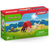 Schleich Farm World – Set da gioco recinto per cuccioli con piccoli animali (42480)