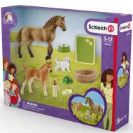 Schleich: Horse Club - Set di gioco per la cura dei piccoli animali di Sarah (42432)