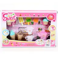 Set di dolci con gelato e servizio da tè