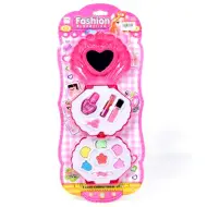 Set di trucchi a forma di conchiglia