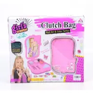 Set manicure con tatuaggi aggiuntivi