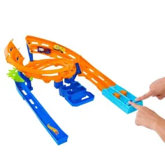 Hot Wheels: Pista da corsa a doppia corsia con 2 auto da corsa - Mattel immagine 2