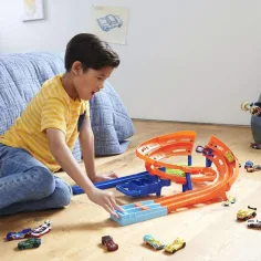 Hot Wheels: Pista da corsa a doppia corsia con 2 auto da corsa - Mattel immagine 6