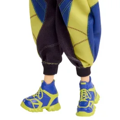 K-Pop Cacciatori di Demoni: Bambola di Moda Zoey con Armi – Mattel immagine 5