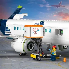 LEGO® City: Aereo passeggeri (60367) immagine 6