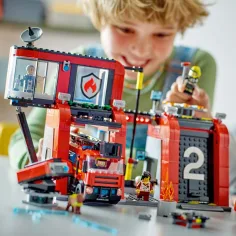 LEGO® City: Stazione dei pompieri e camion dei pompieri (60414) immagine 5