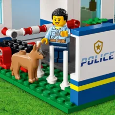 LEGO® City: Stazione di Polizia (60316) immagine 6