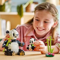 LEGO® Creator: Animali selvatici: Famiglia di panda (31165) immagine 3