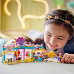 LEGO® Friends: Negozio di dolci di Heartlake City (42649) immagine 3