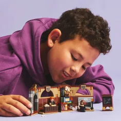 LEGO® Harry Potter: Castello di Hogwarts™ - Lezione di Incantesimi (76442) immagine 3
