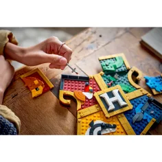 LEGO® Harry Potter™: Lo stemma di Hogwarts™ (76462) immagine 5