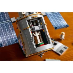 LEGO® Icons: Telescopio spaziale Hubble (11383) immagine 16