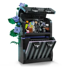 LEGO® Mercoledì: Zaino di Mercoledì (76787) immagine 4