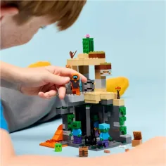 LEGO® Minecraft: Zombikazamata (21587) immagine 5