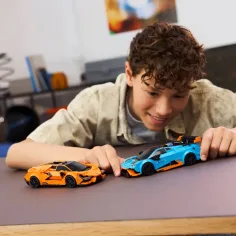 LEGO® Speed Champions: Lamborghini Revuelto e Huracán STO (77238) immagine 5