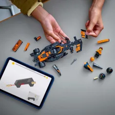LEGO® Speed Champions: McLaren F1® Team MCL38 auto da corsa (77251) immagine 3