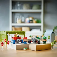 LEGO® Super Mario™: Mario Kart™ – Baby Mario e Baby Luigi (72034) immagine 4