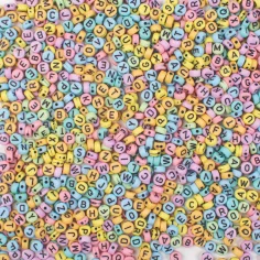 PlayBox: Set di perline con lettere in colori pastello da 750 pezzi
