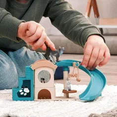 Schleich: Farm World Casa da Gioco con Gatti Set di Giocattoli (42764) immagine 2