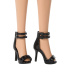 Barbie Amiche alla Moda - In Minigonna Nera - Mattel