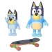 Bluey: Set di action figure di Bandit e Bluey skateboarder